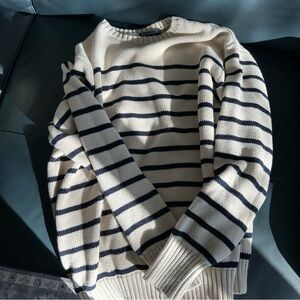 Brandy Melville striped sweater crewneck